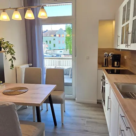 Seaside Dream White Line